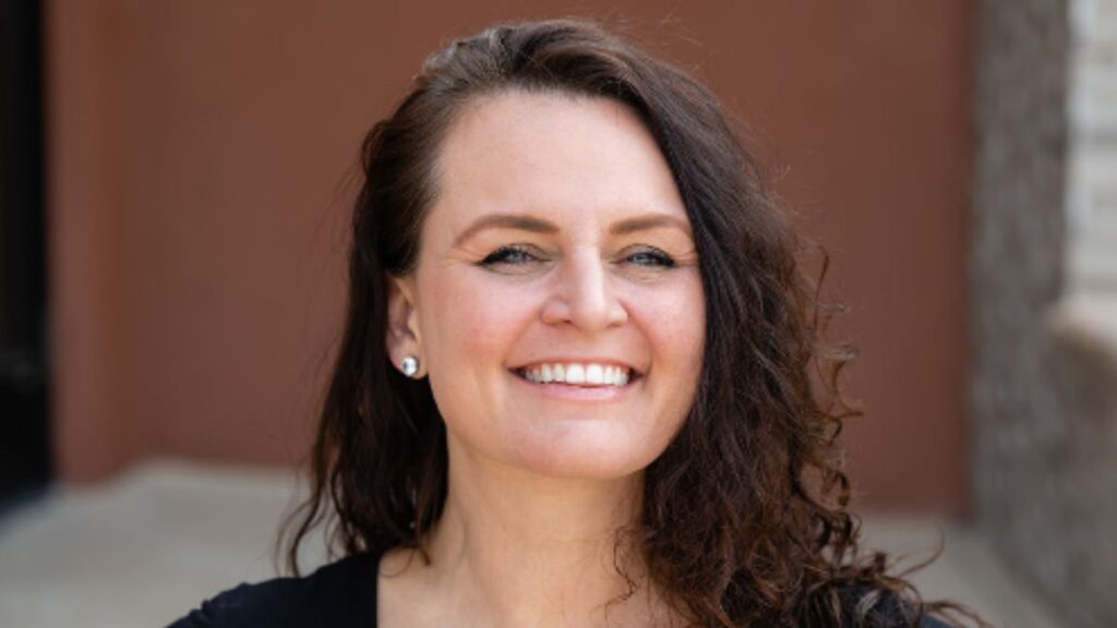 Mandy McAllister and Sarah Walton discussing real estate investing strategies for moms on Game On Girlfriend podcast episode 296