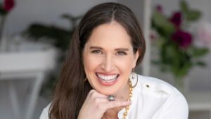 Dr Kelly Martin Schuh discusses Grace Codes framework for women entrepreneurs on Game On Girlfriend® podcast