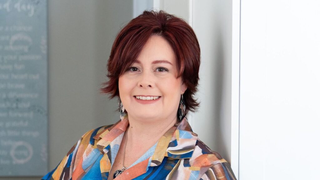 Overcoming burnout entrepreneurs image Melanie Rhora Game on Girlfriend® podcast episode 315