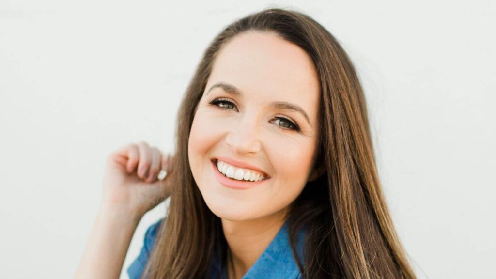 Jasmine Jonte of CRE8TION and Sarah Walton discuss whether online courses are dead on the Game On Girlfriend® podcast Episode 327